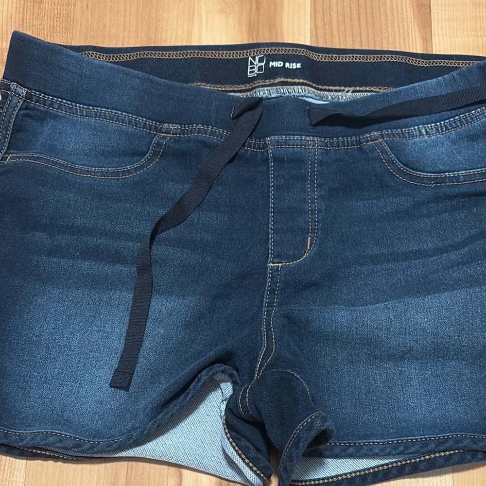 No Boundaries Light Gray Denim Shorts
